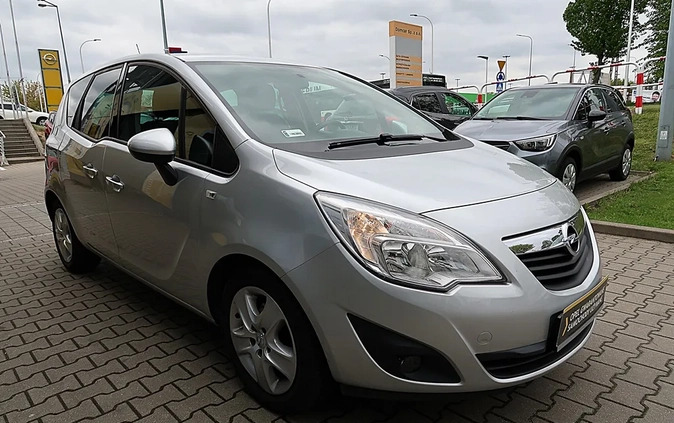 Opel Meriva cena 21900 przebieg: 183000, rok produkcji 2011 z Sanok małe 121